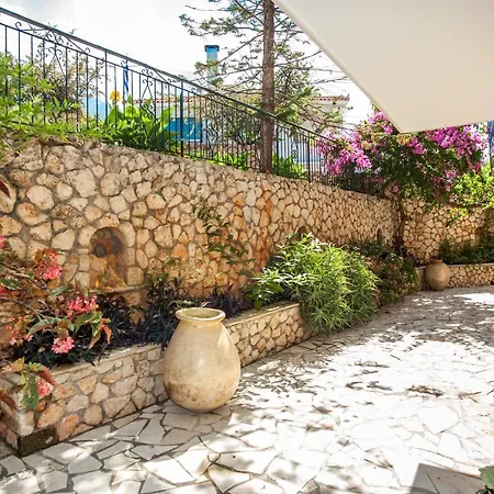 Hill Apartments! Апартаменты Влахата