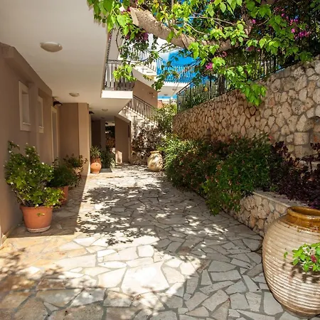 Hill Apartments! Влахата