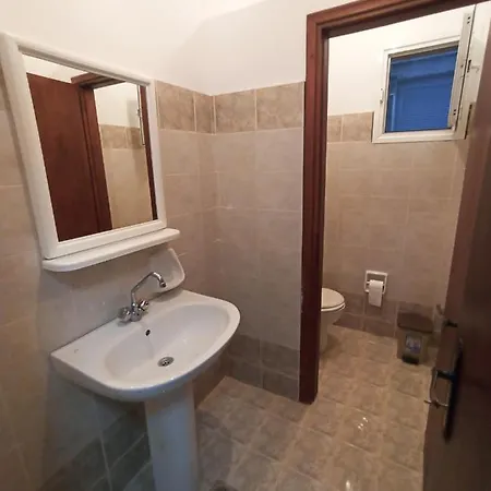 Hill Apartments! Apartman Vlaháta